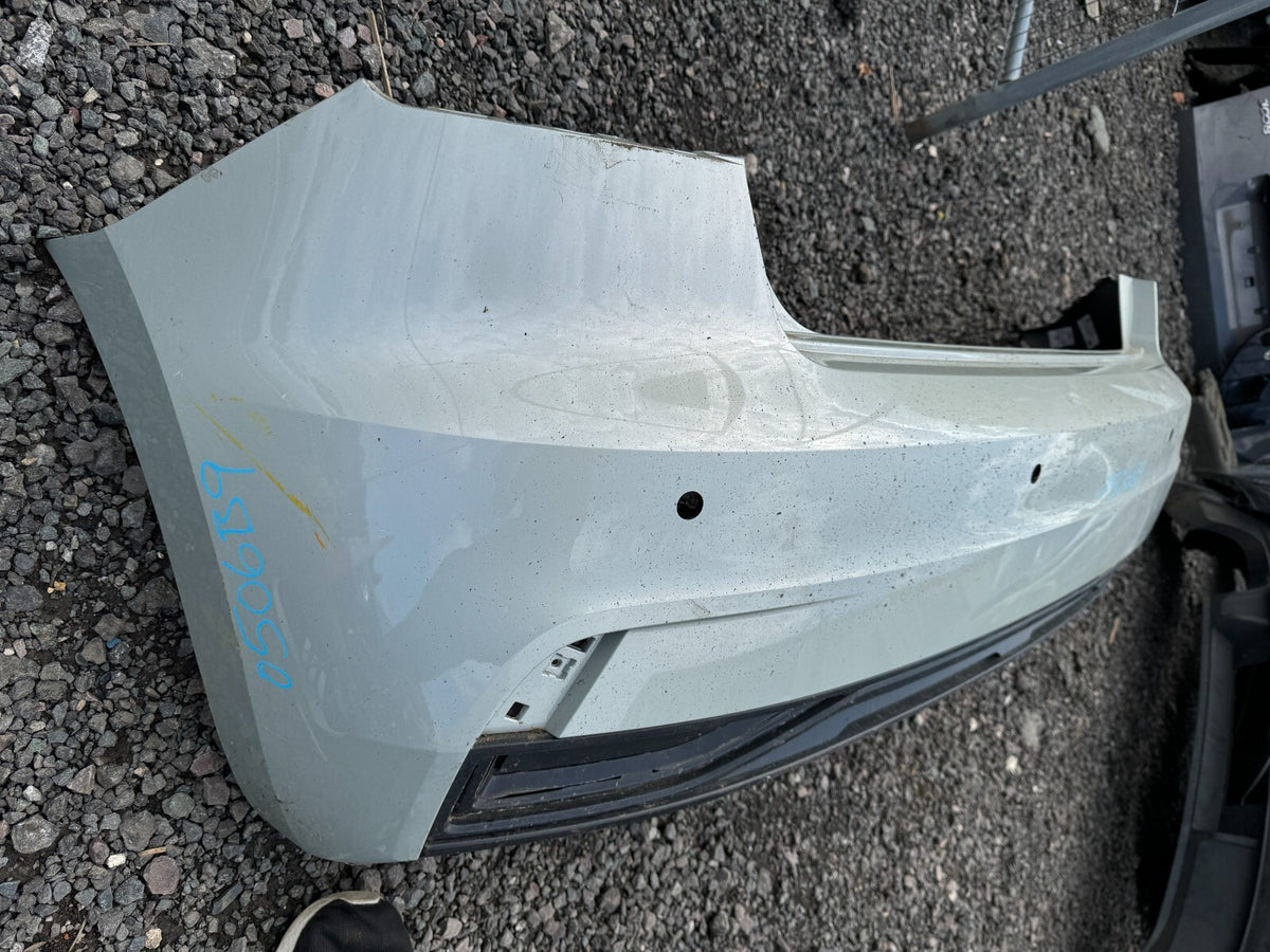 AUDI A1 SE 後保桿 2018 年起 82A807511A 原廠附下巴/後擾流