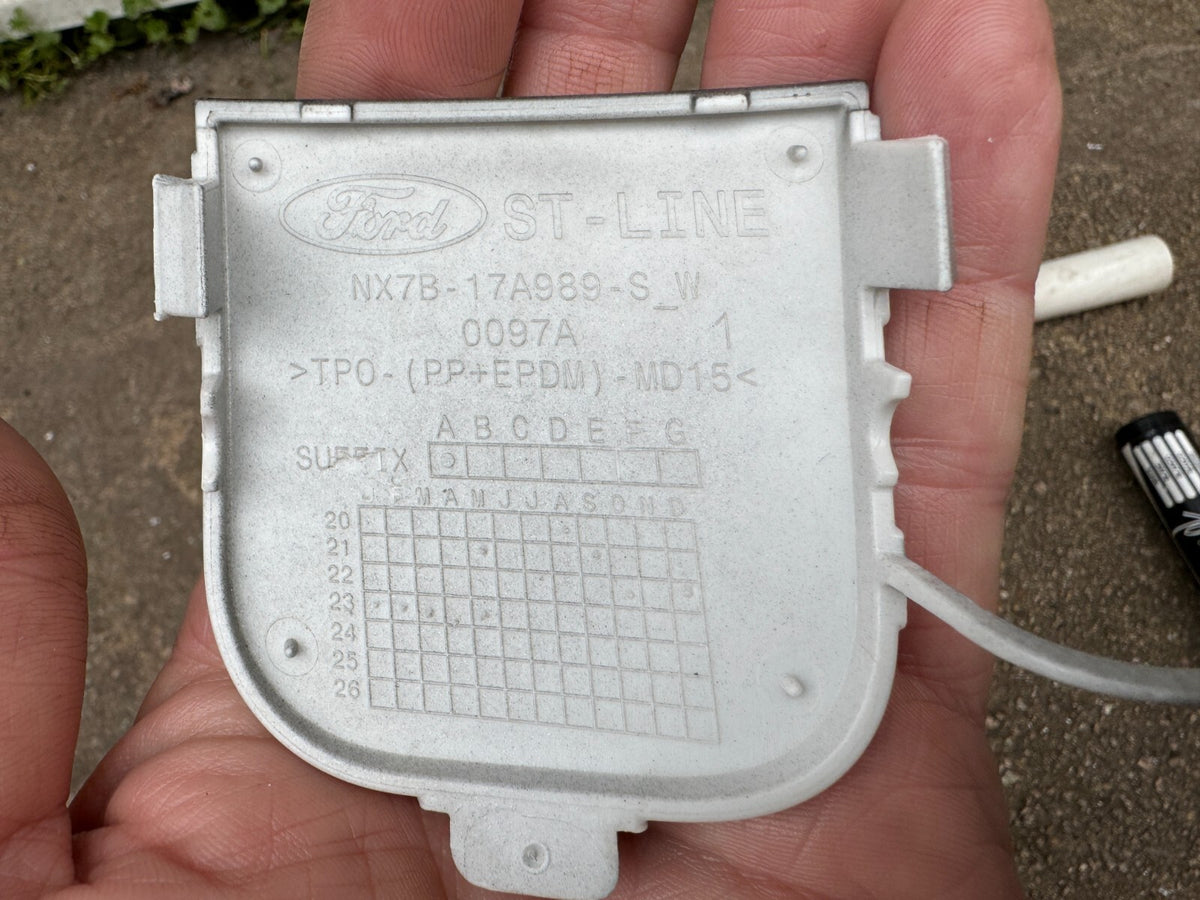 2023 Ford Focus ST Line 前保桿拖車鉤飾蓋 NX7B-17A989-S