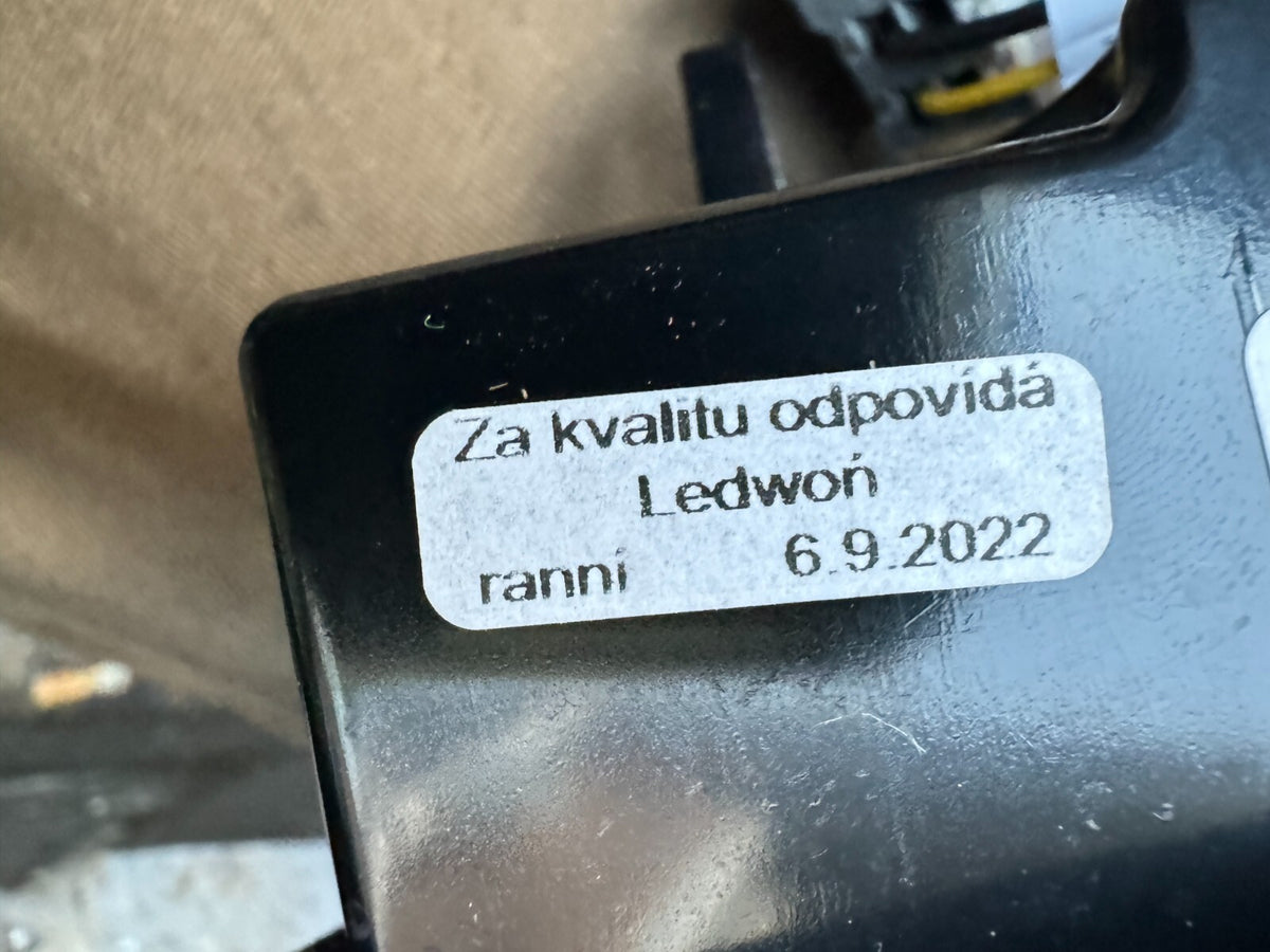 FORD FIESTA LAMPU BAGASI DALAM BELAKANG KIRI N1BB-13A603-AA 2022-2024