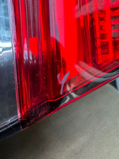 FORD FIESTA LAMPU BAGASI DALAM BELAKANG KIRI N1BB-13A603-AA 2022-2024