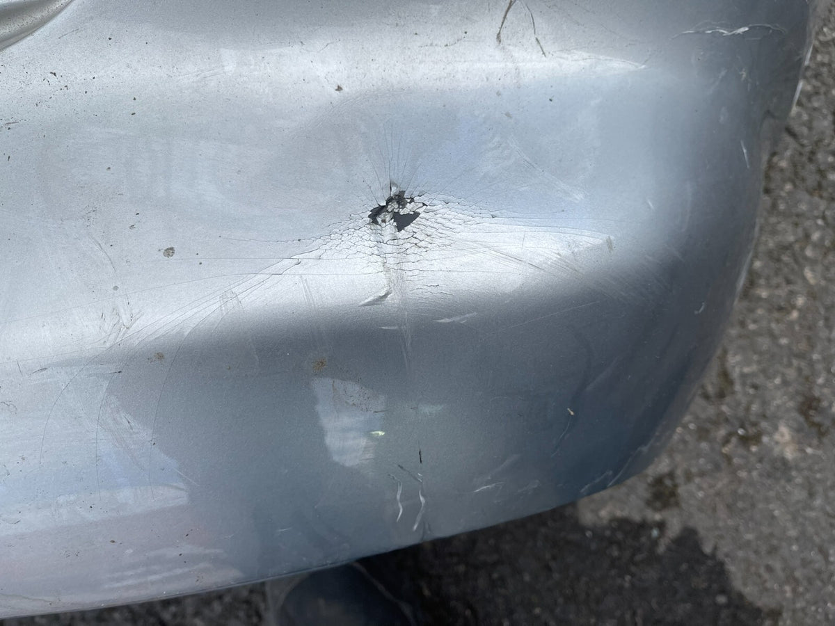 2018 NISSAN JUKE Mk1 5 Pintu Hatchback Bumper Belakang Merah Komplit