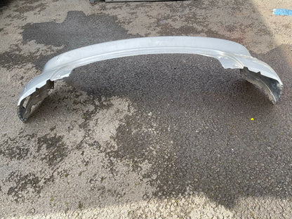 2018 NISSAN JUKE Mk1 5 Pintu Hatchback Bumper Belakang Merah Komplit