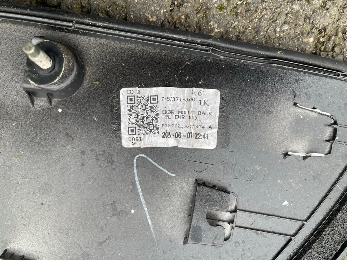 2019 List Pintu Bagasi Kia Ceed 87370J7000 HYUNDAI/KIA Moulding assy-back panel