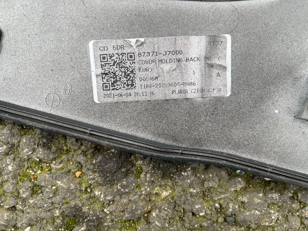 2019 List Pintu Bagasi Kia Ceed 87370J7000 HYUNDAI/KIA Moulding assy-back panel