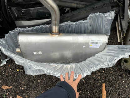 BARU Original Knalpot Belakang - Volvo (32292042) 2019-2023 Volvo S90