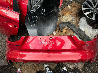 2022 Jaguar F-Type P450 bumper belakang warna Firenze Red X152