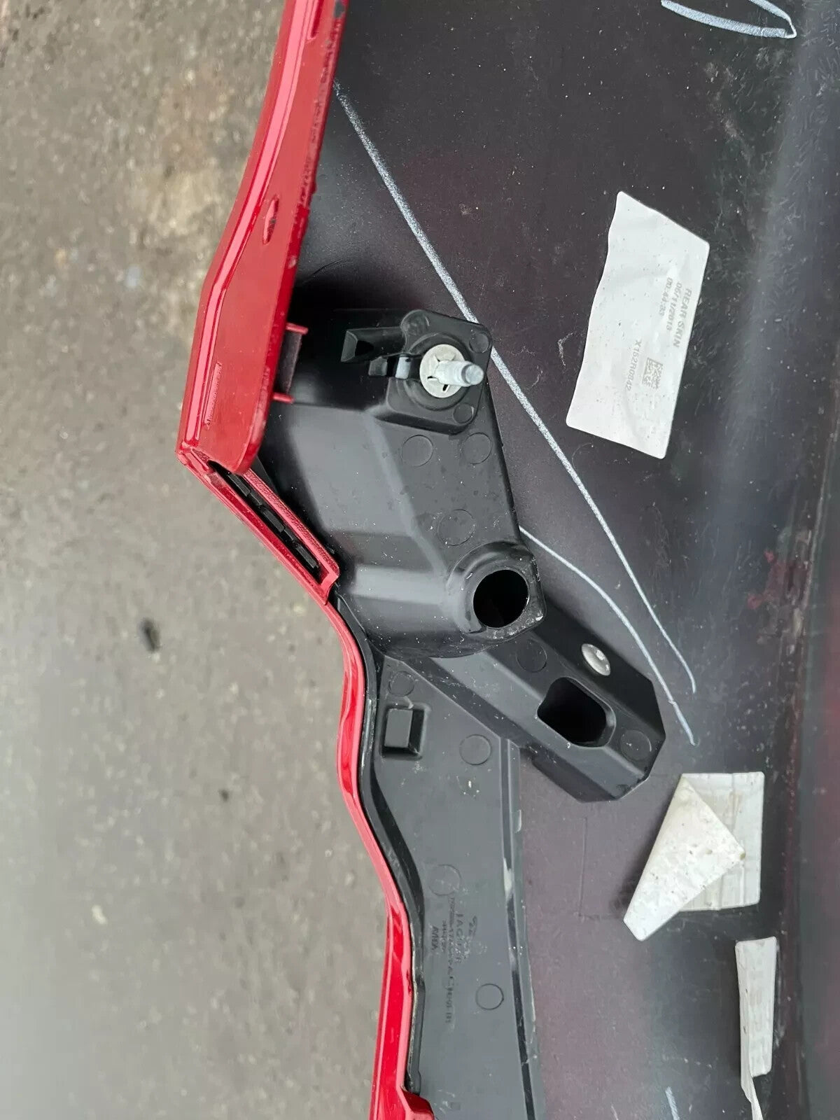 2022 Jaguar F-Type P450 bumper belakang warna Firenze Red X152