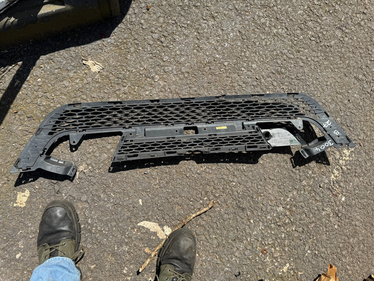 Land Rover Evoque Grilă Centrală Inferioară Bară Protecție Față 2016 PÂNĂ LA 2019 GJ32-17K945-B