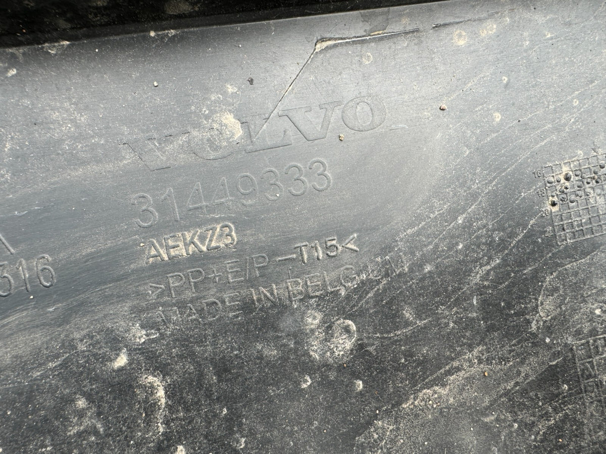 กันชนหลังส่วนล่าง VOLVO XC40 2018-2021 แท้ 31449333