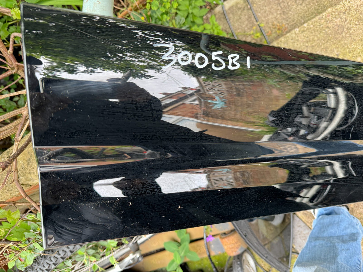 2023 LAND ROVER DEFENDER 2020TO2023 GENUINE LEFT SIDE FRONT DOOR TRIM L8B221065D