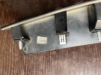 2021 Land Rover Discovery rear boot trim my42-40406