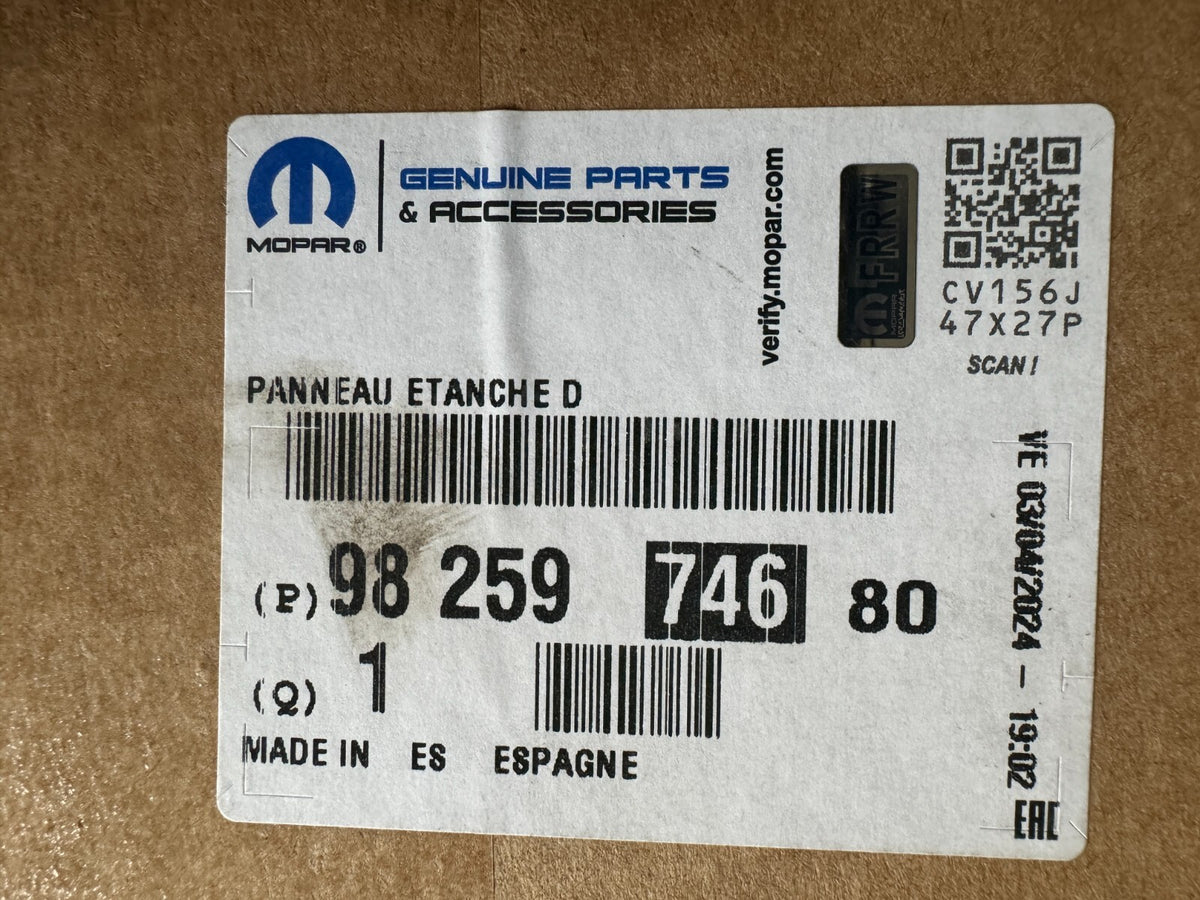 PEUGEOT 2008 แผ่นซีลแผงประตูหน้า ขวา 9825974680 ของแท้ใหม่