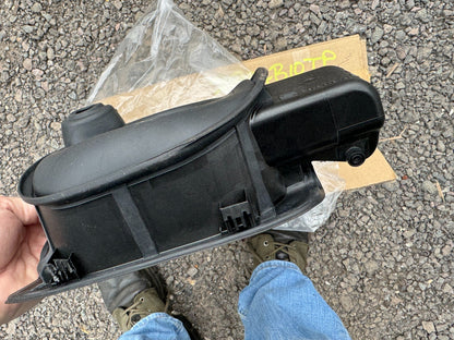 SEAT Leon 3 generation (2012-2020) Fuel Tank Flap 5F4809905 5F9809905