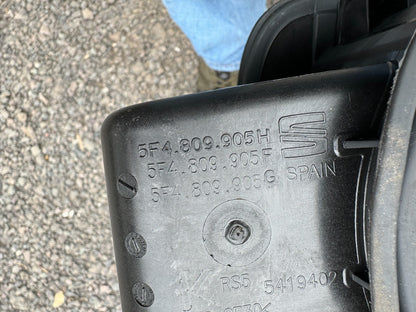 SEAT Leon 3 generation (2012-2020) Fuel Tank Flap 5F4809905 5F9809905