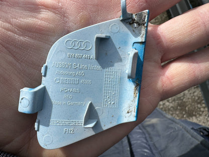 Nắp che móc kéo xe phía sau Audi A3 8Y 2023 8Y4807441A AMD121626