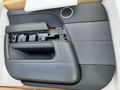 2021 RANGE ROVER SPORT L494 N/S 乘客側左前車門內襯板