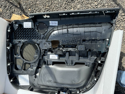 2021 RANGE ROVER SPORT L494 N/S 乘客側左前車門內襯板
