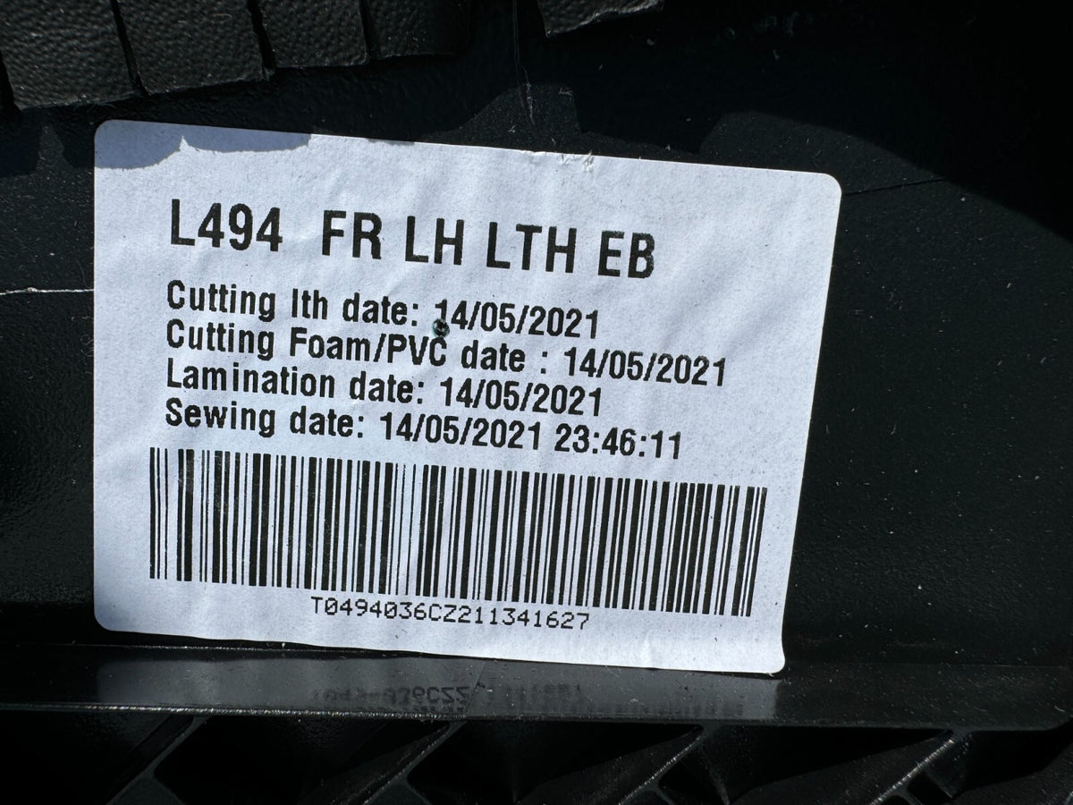 2021 RANGE ROVER SPORT L494 N/S 乘客側左前車門內襯板