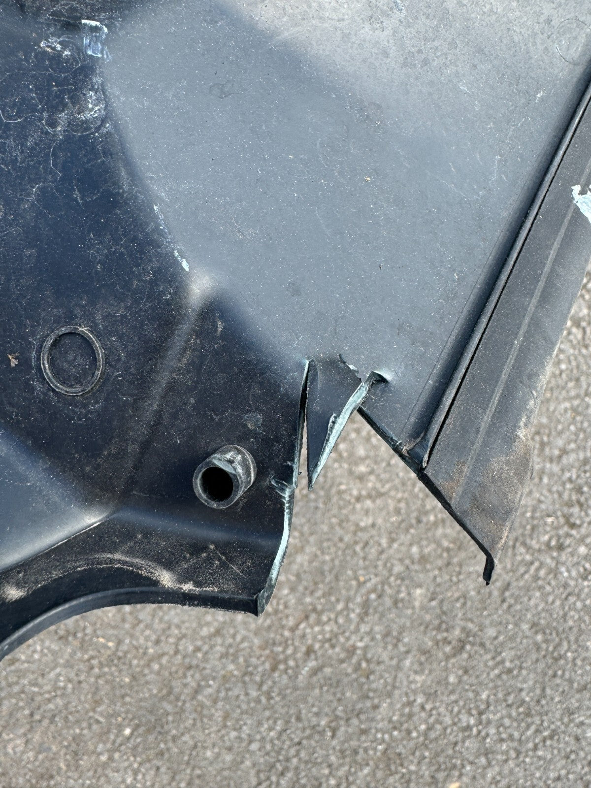 2023 Land Rover Defender Front Bumper Top Trim L8b28a100a