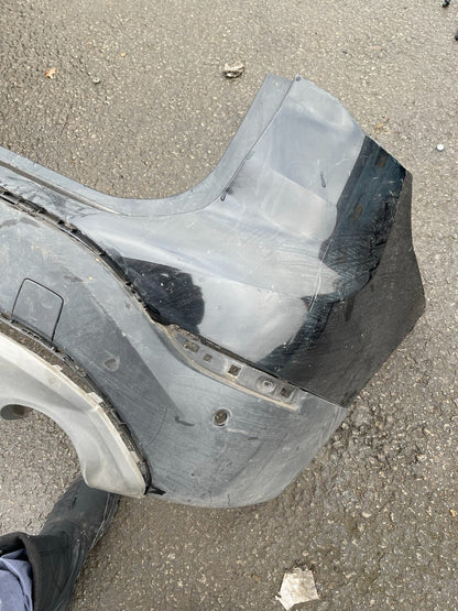 BMW X1 F48 2015-2019 BUMPER BELAKANG DENGAN DIFUSER PDC ORIGINAL 7355271