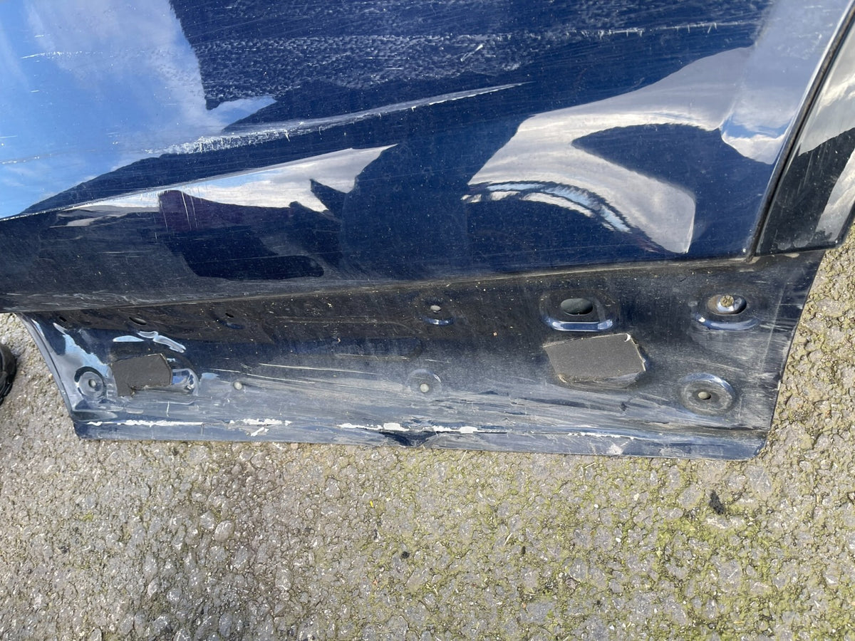 LAND ROVER DISCOVERY PASSENGER NEAR LEFT SIDE REAR DOOR BARE