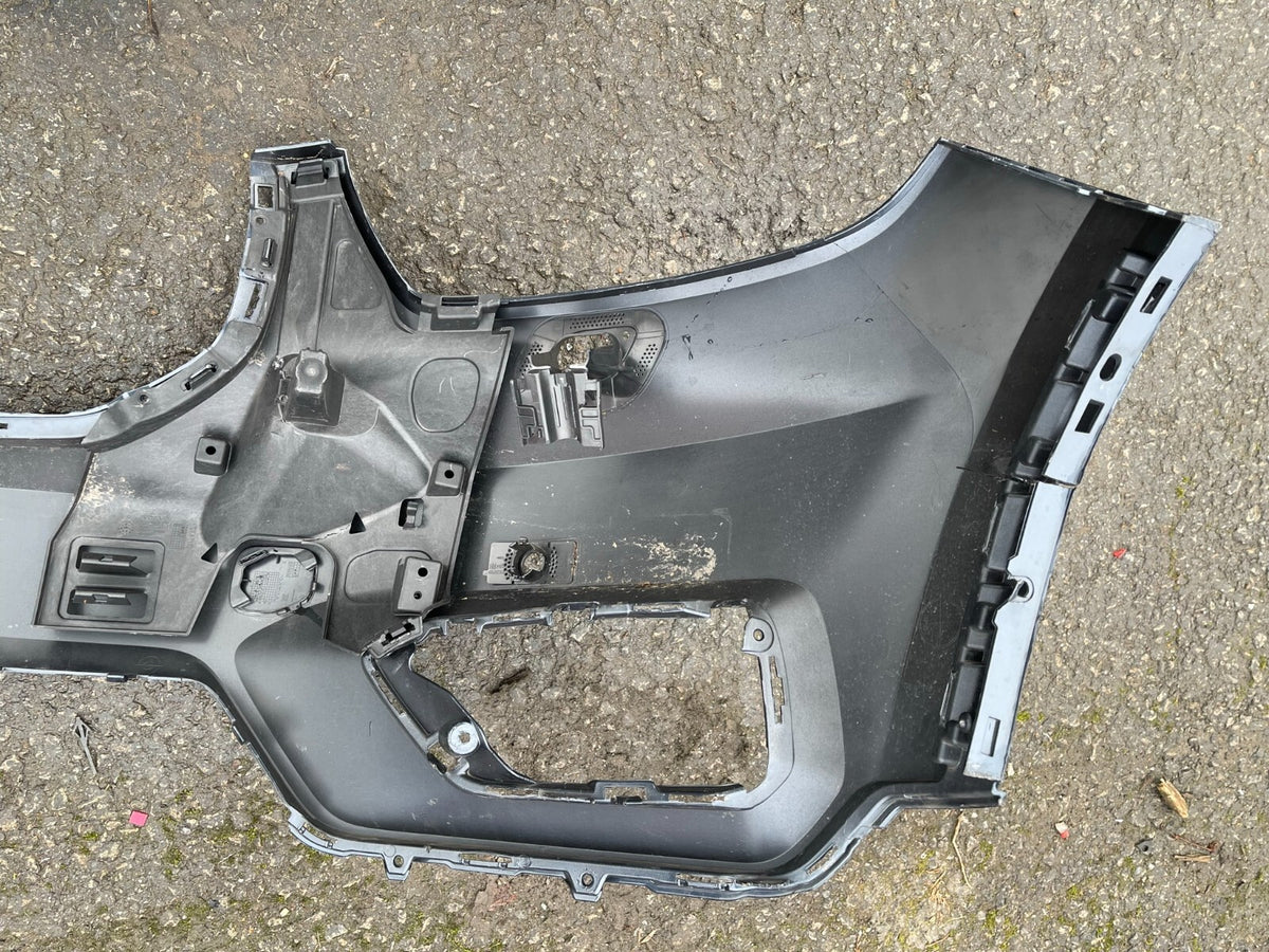 正廠 VOLVO XC40 SUV 5 門 2018 起適用 前保桿 料號 31449359