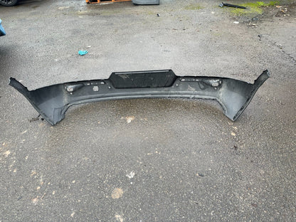 Volvo Xc40 Bumper Belakang Bagian Bawah 31449333 Hanya Baret Ringan Dengan Lubang PDC Bagus