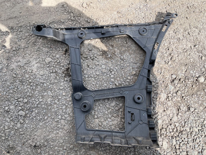 AUDI Q7 4M Braket Bumper Belakang Kiri OEM 4M0807453A