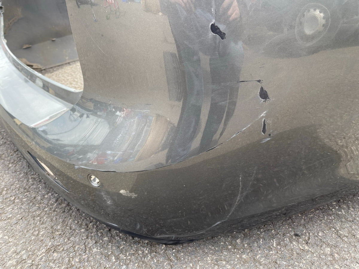Original Opel Insignia B Sports Tourer facelift bumper belakang