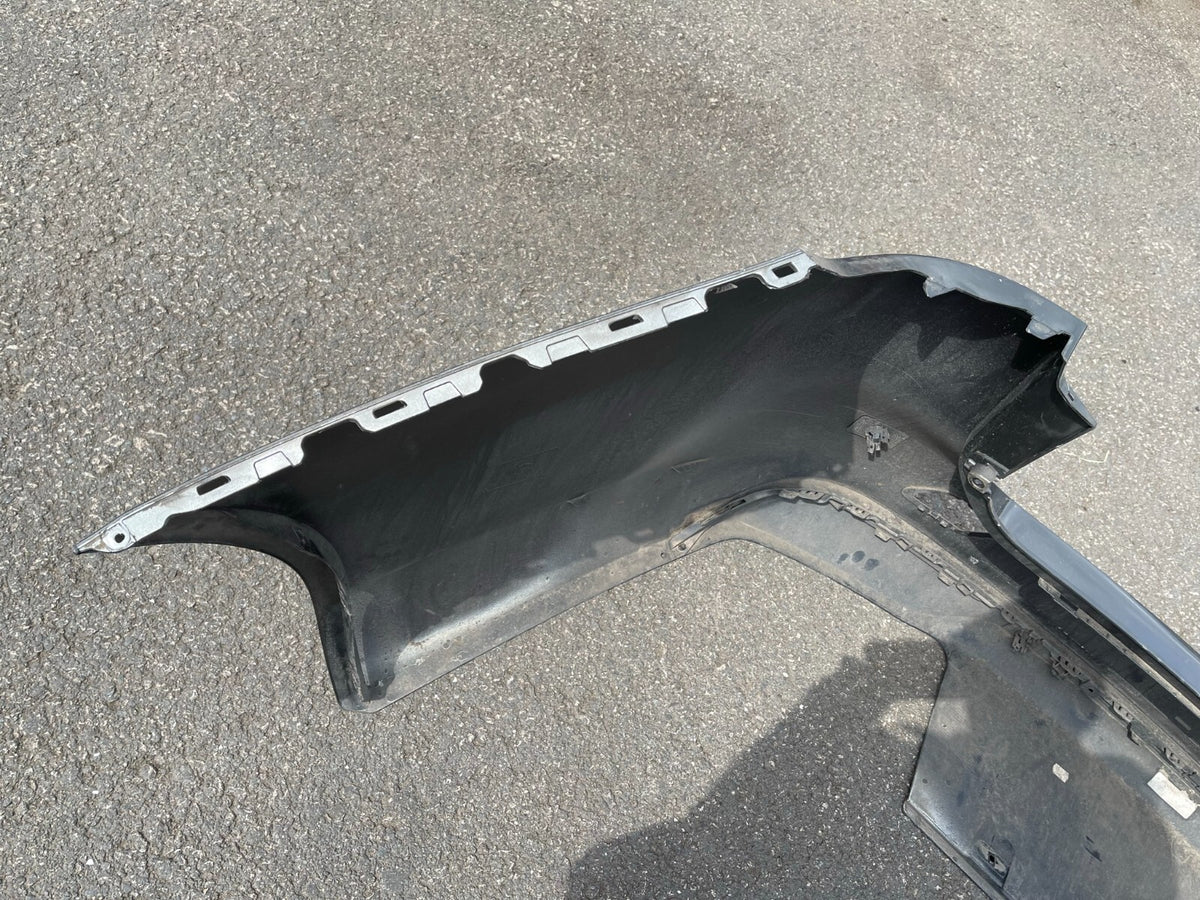 Original Opel Insignia B Sports Tourer facelift bumper belakang