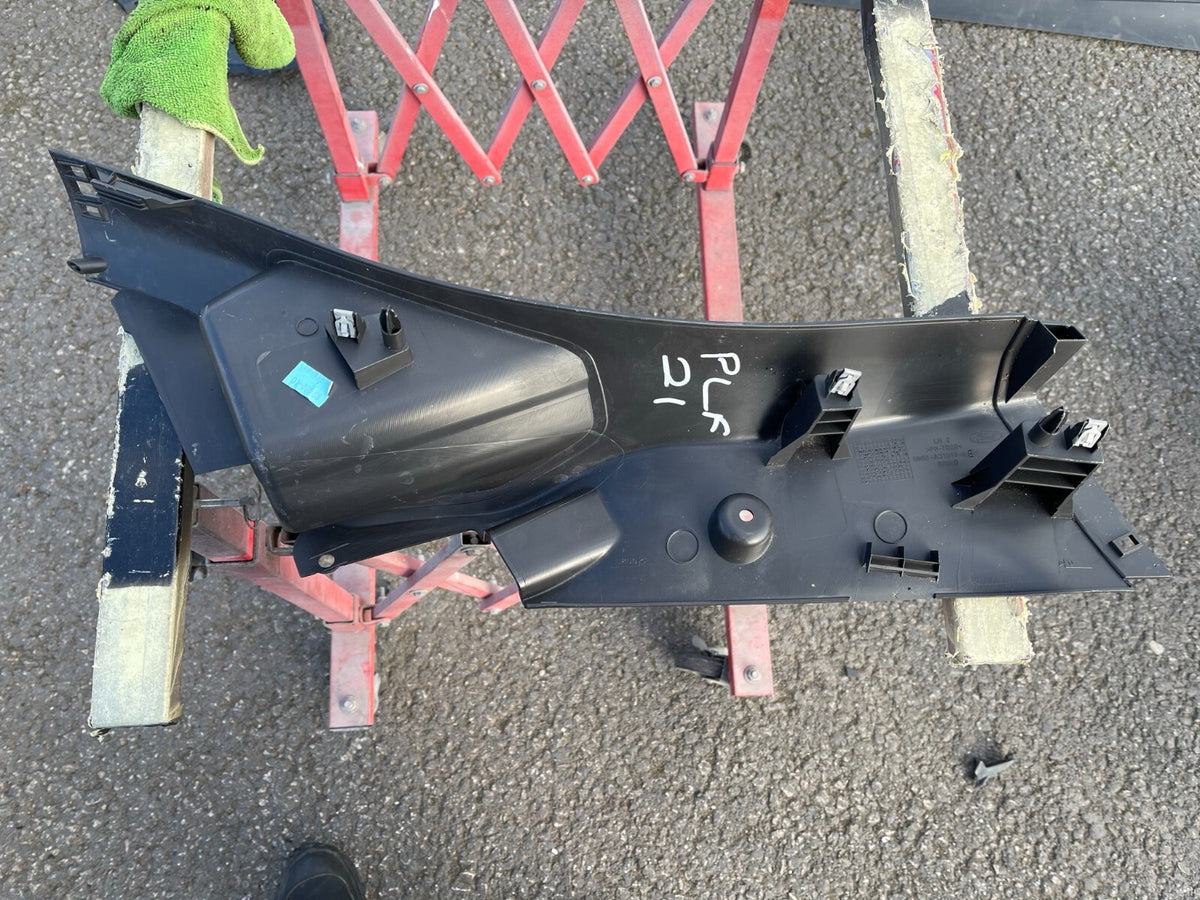 FORD FOCUS 2019 LEFT SIDE LH 2 TRIM BM51A31017AEW