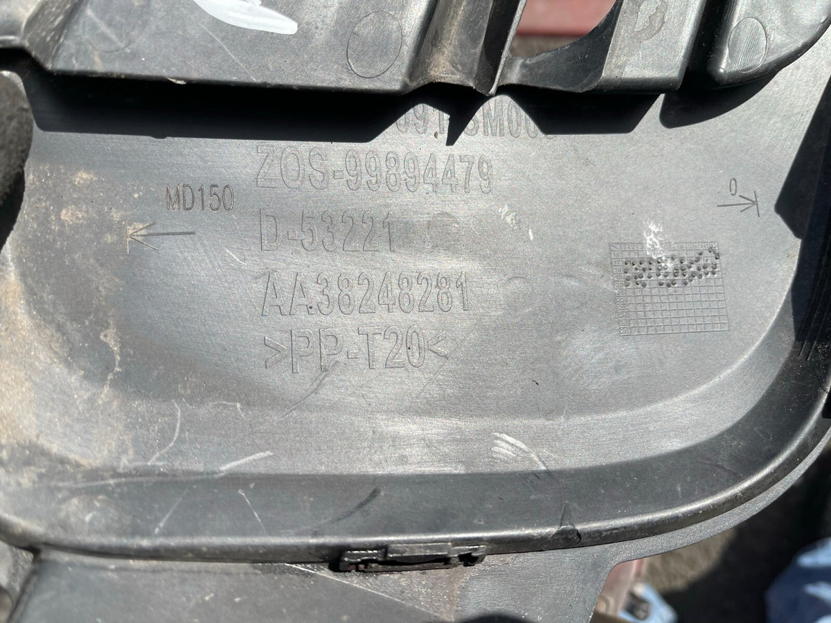 PEUGEOT 308 2017-2020 RIGHT DRIVER SIDE LOWER GRILL With TRIM P/N:99894479