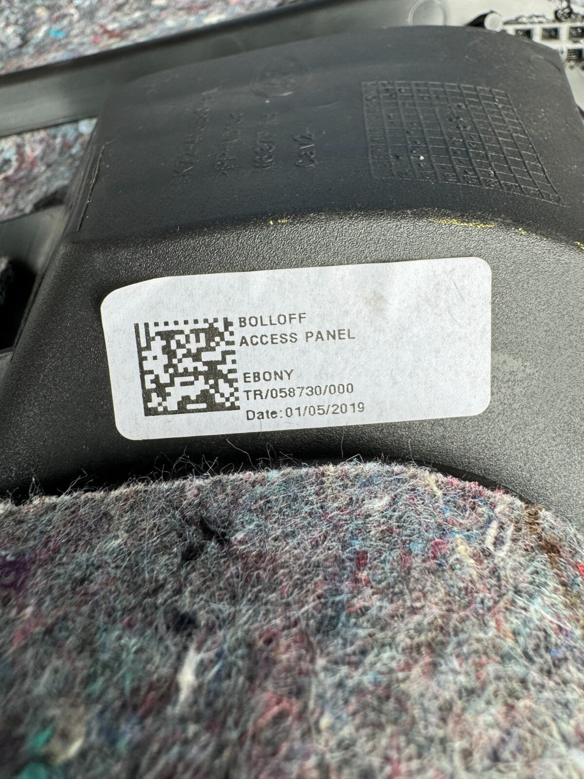 LAND ROVER DISCOVERY SPORT L550 O/S DRIVER SIDE RIGHT BOOT TRIM FK7231012B