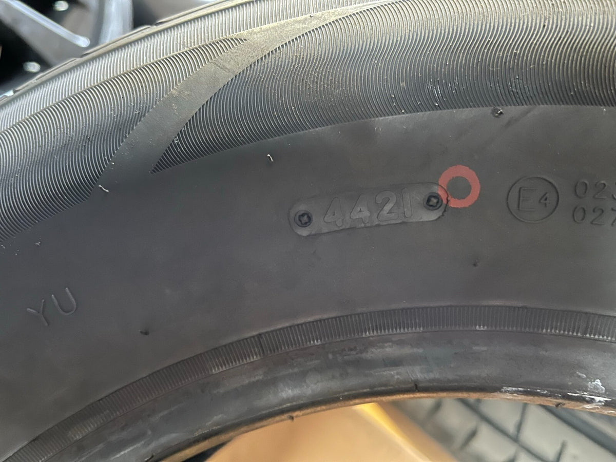 215 65 15 TAYAR MUSIM PANAS PROTRACT TE301 M+S 215/65 R15 100H TRIANGLE DOT 4421