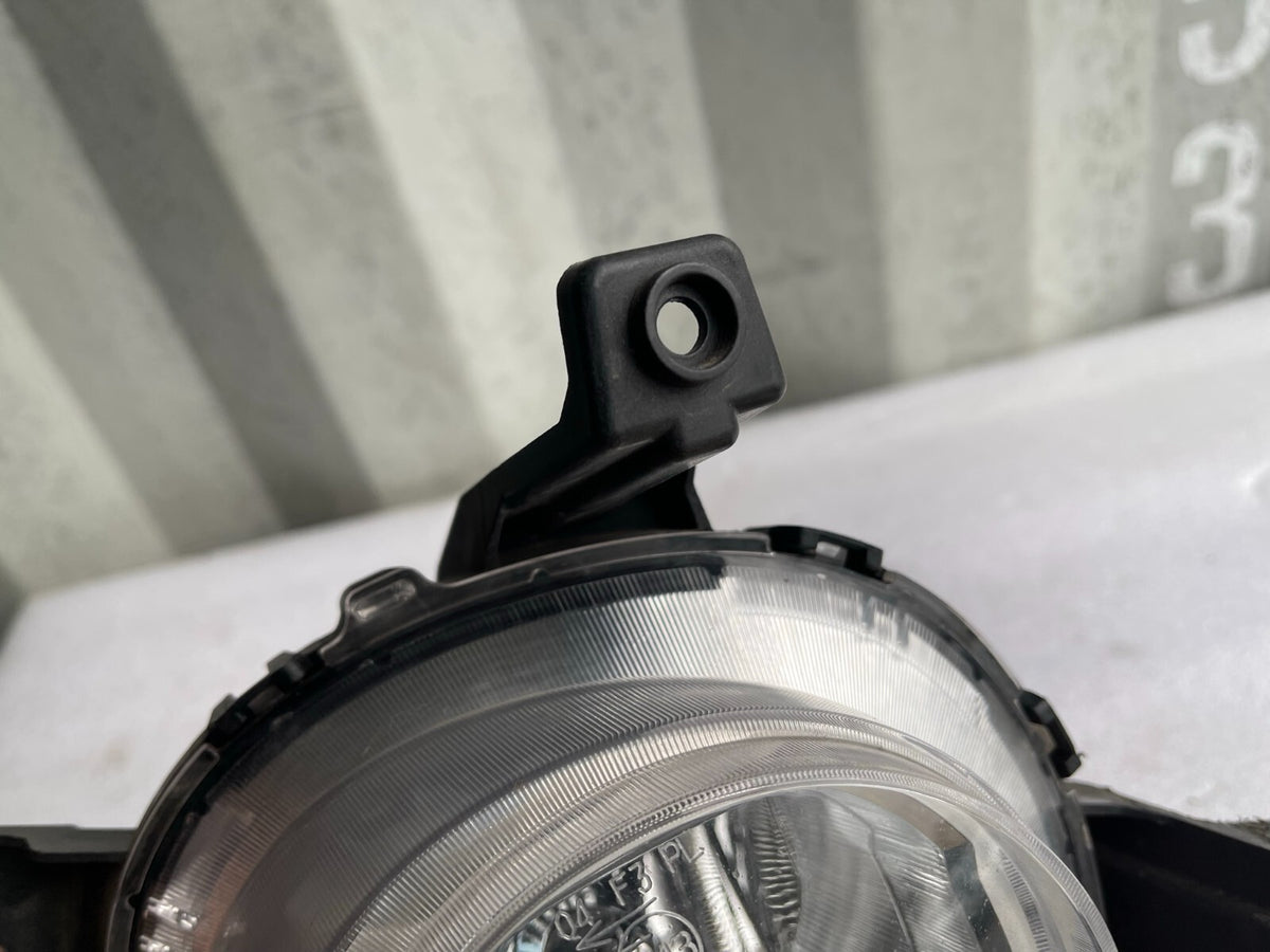 GENUINE Fog Lamp Light RIGHT PASSENGER for 2017-2019 Kia Soul 92202B2500