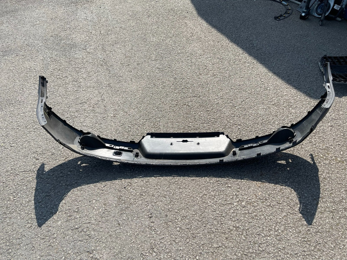 Volvo XC40 後保桿 2018 起 31449333 原廠正廠件 有刮傷