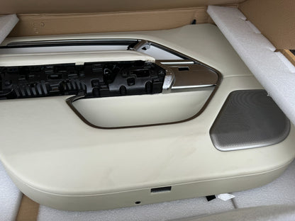 GENUINE FRONT DOOR TRIM PANEL FOR LAND ROVER NEW RANGE ROVER 2022 (L460) SV