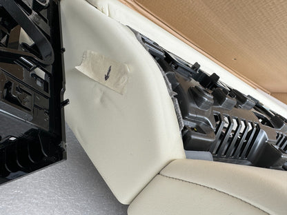 GENUINE FRONT DOOR TRIM PANEL FOR LAND ROVER NEW RANGE ROVER 2022 (L460) SV