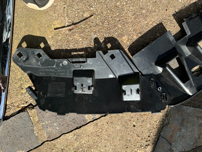 2023 Jaguar I Pace Bracket Bumper Dalam Bagian Atas/Tengah J9D317640A Original