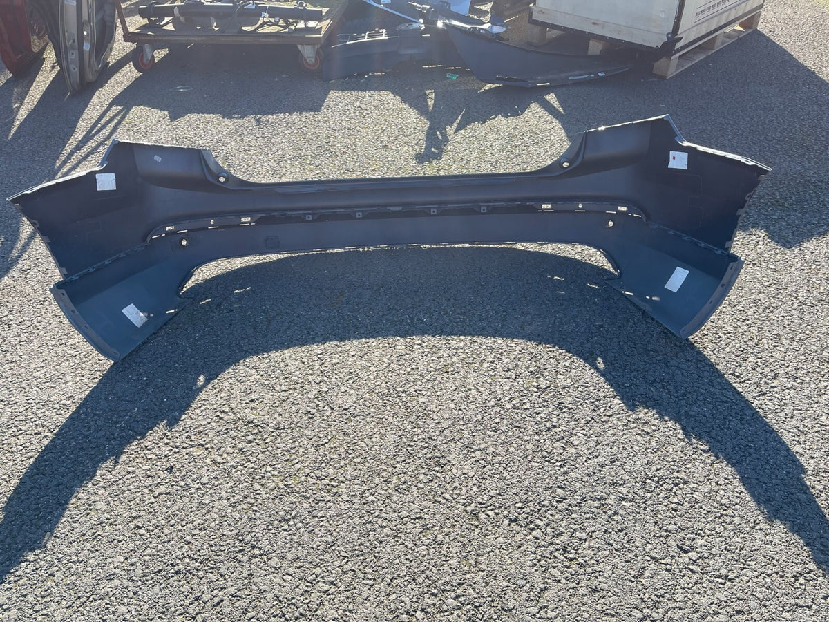 VOLVO XC90 2015-22 後保桿及下擾流/後下巴：31690642 / 31353430 原廠