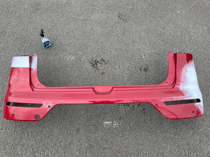 GENUINE KIA NIRO 2016-2019 กันชนหลัง สีแดง สเปกมีรูเซนเซอร์ถอยหลัง (PDC) แท้ p/n 86611-G5000