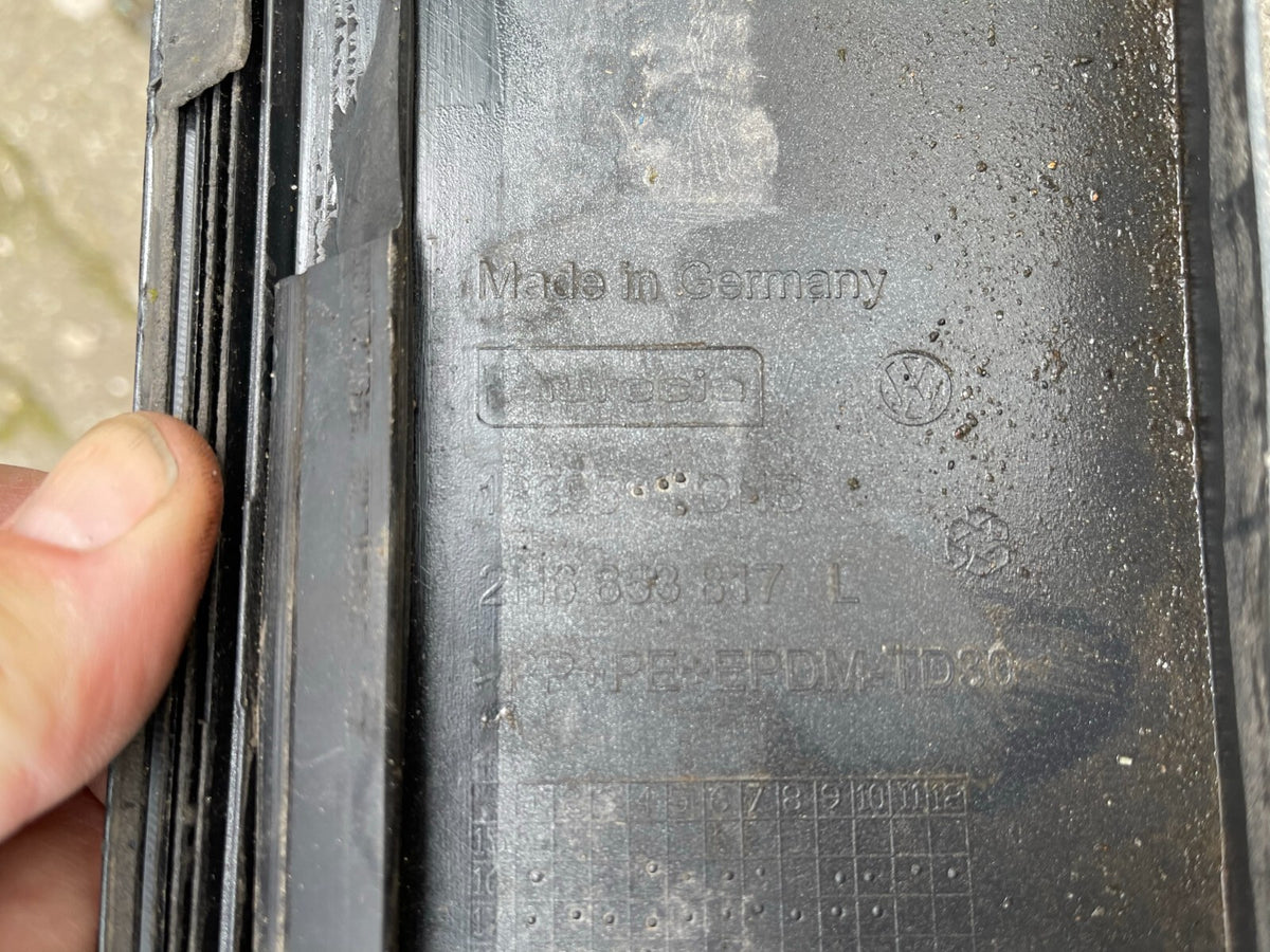 VOLKSWAGEN AMAROK MK1 Kotflügelverbreiterung hinten links 2H6853817 2H6853817L