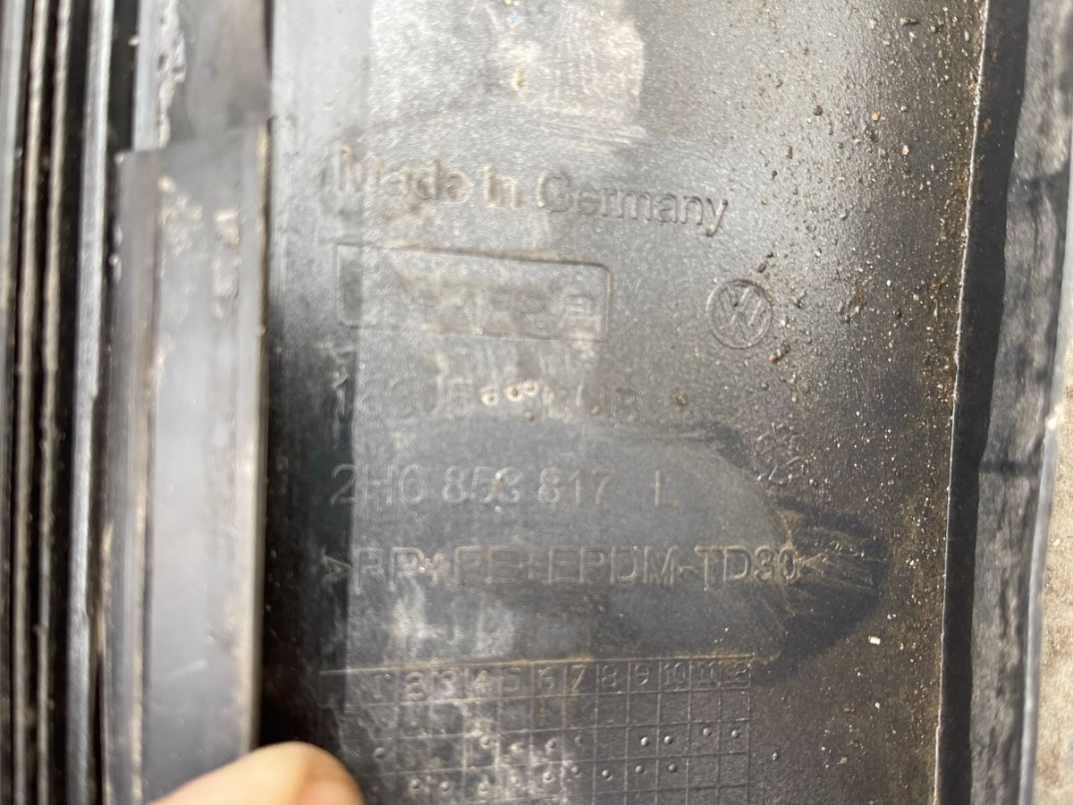 VOLKSWAGEN AMAROK MK1 Kotflügelverbreiterung hinten links 2H6853817 2H6853817L