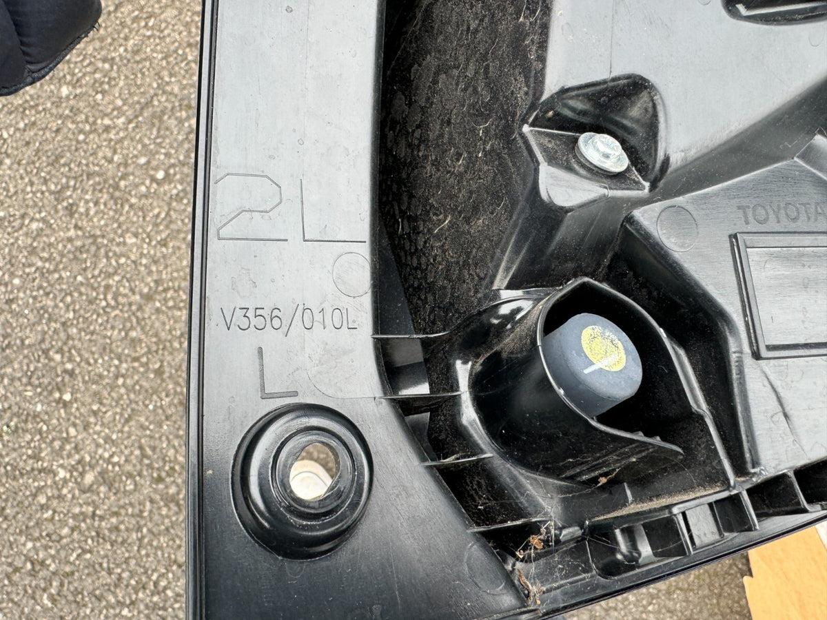TOYOTA YARIS TAIL LIGHT NEARSIDE LEFT N/S/R PART LED NEXT DAY DELIVERY