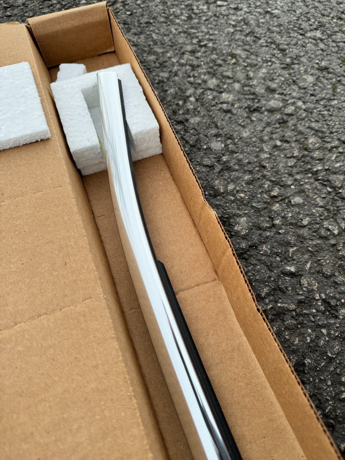 BMW X5 F15 Front Left Exterior Door Channel Cover 51337289619 NEW GENUINE