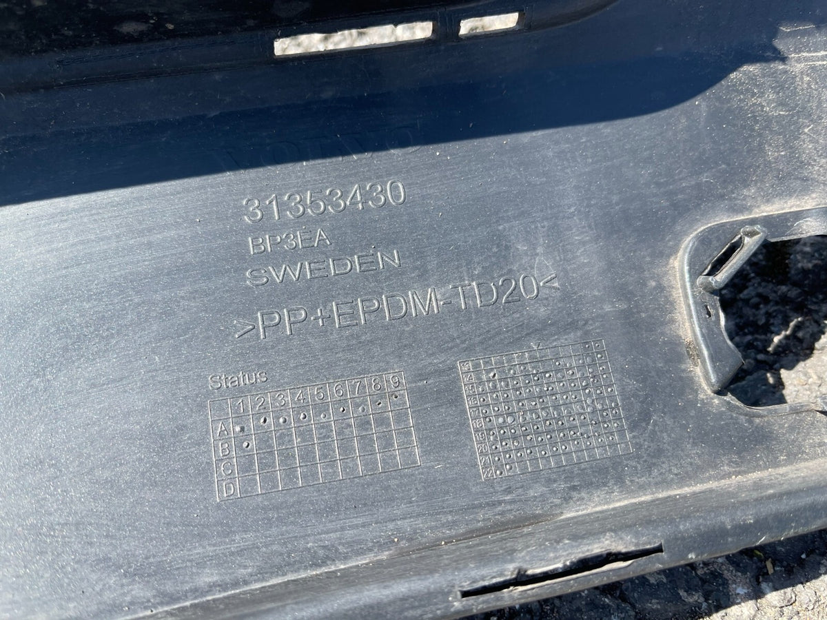 2022 VOLVO XC90 REAR BUMPER GENUINE PDC HOLES 31353430 *2105A4