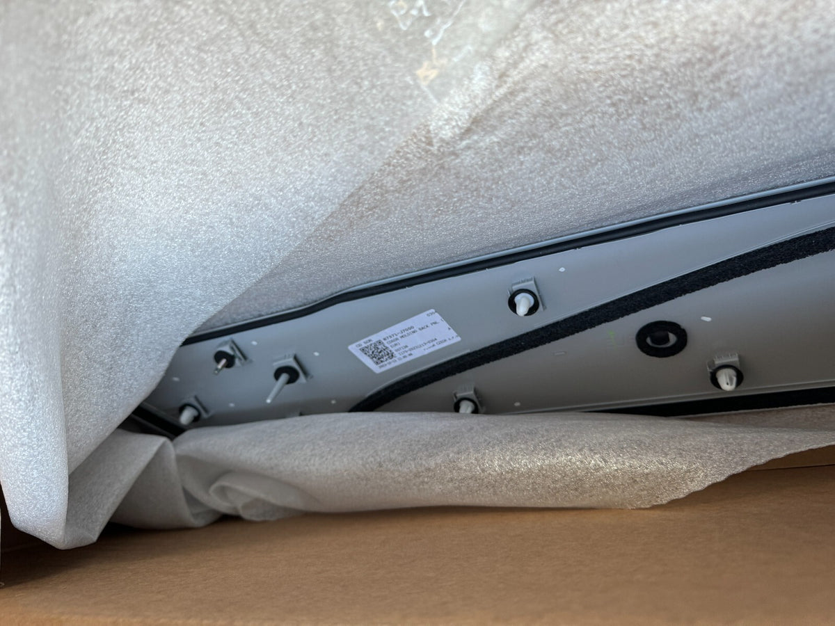 NEW Kia Ceed Tailgate Trim 87370J7000 HYUNDAI/KIA Moulding assy-back panel