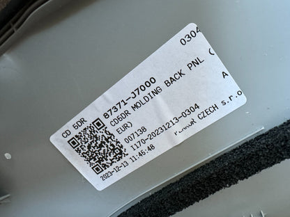 NEW Kia Ceed Tailgate Trim 87370J7000 HYUNDAI/KIA Moulding assy-back panel