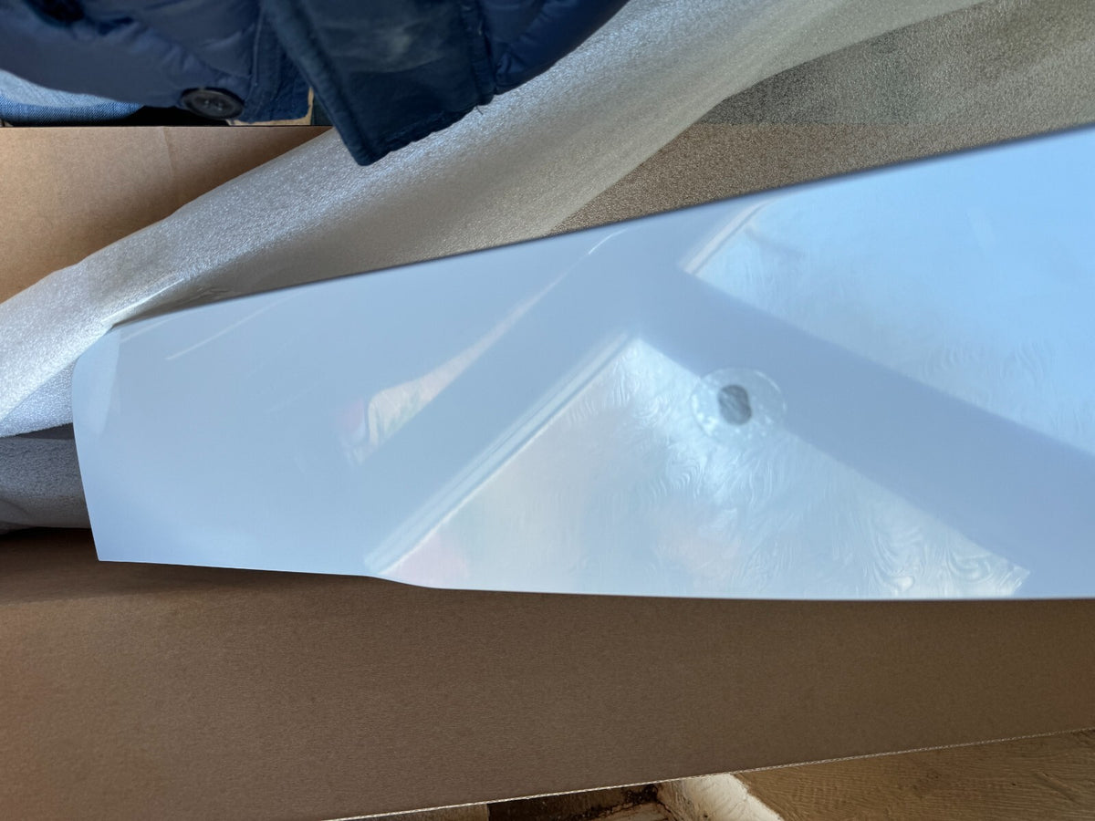 NEW Kia Ceed Tailgate Trim 87370J7000 HYUNDAI/KIA Moulding assy-back panel