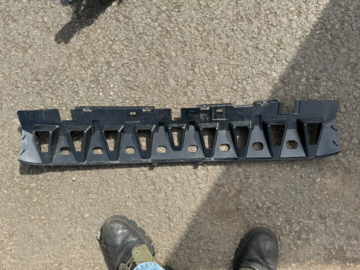 2023 Jaguar I Pace Bracket Bumper Dalam Bagian Atas/Tengah J9D317640A Original